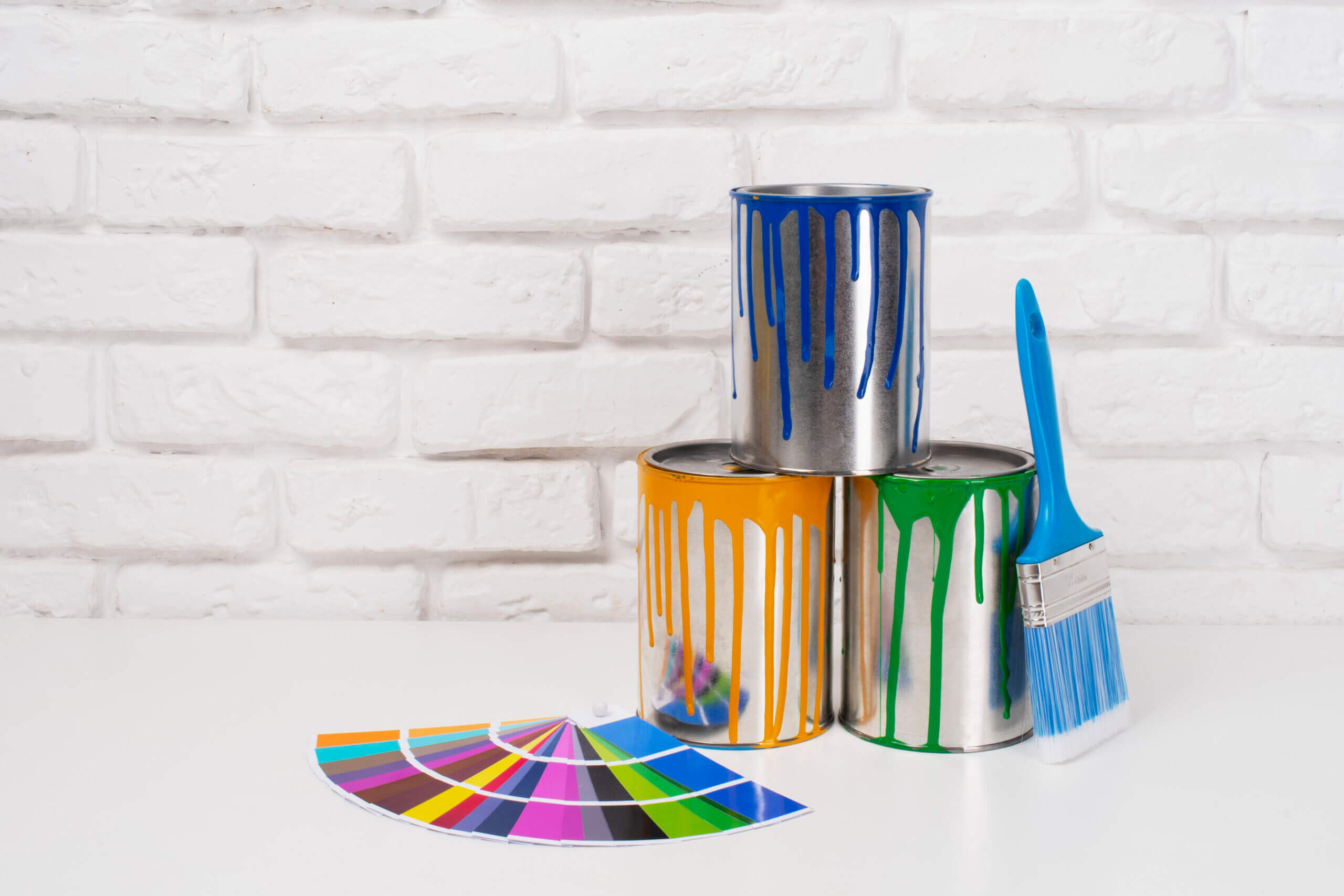 a small painting container.